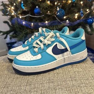 Boys Nike Air Force 1 size 5Y